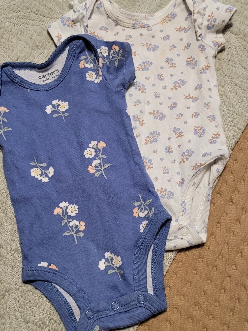 💚10 for $10💚 Bundle and save Floral Short-Sleeve One-Piece Bodysuits